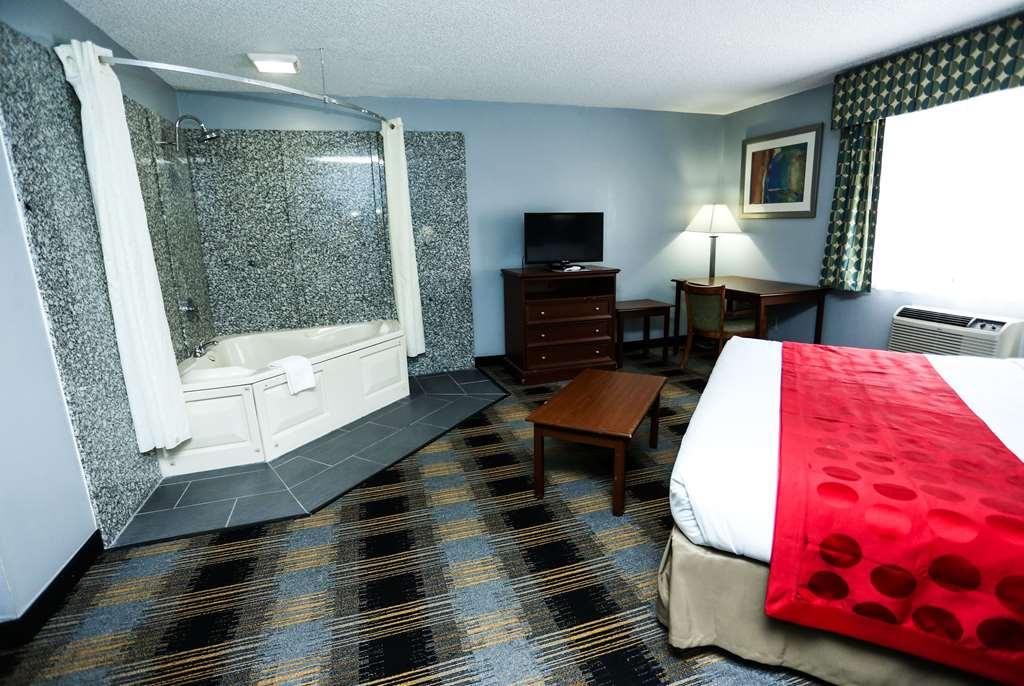 Super 8 By Wyndham Villa Rica Habitación foto